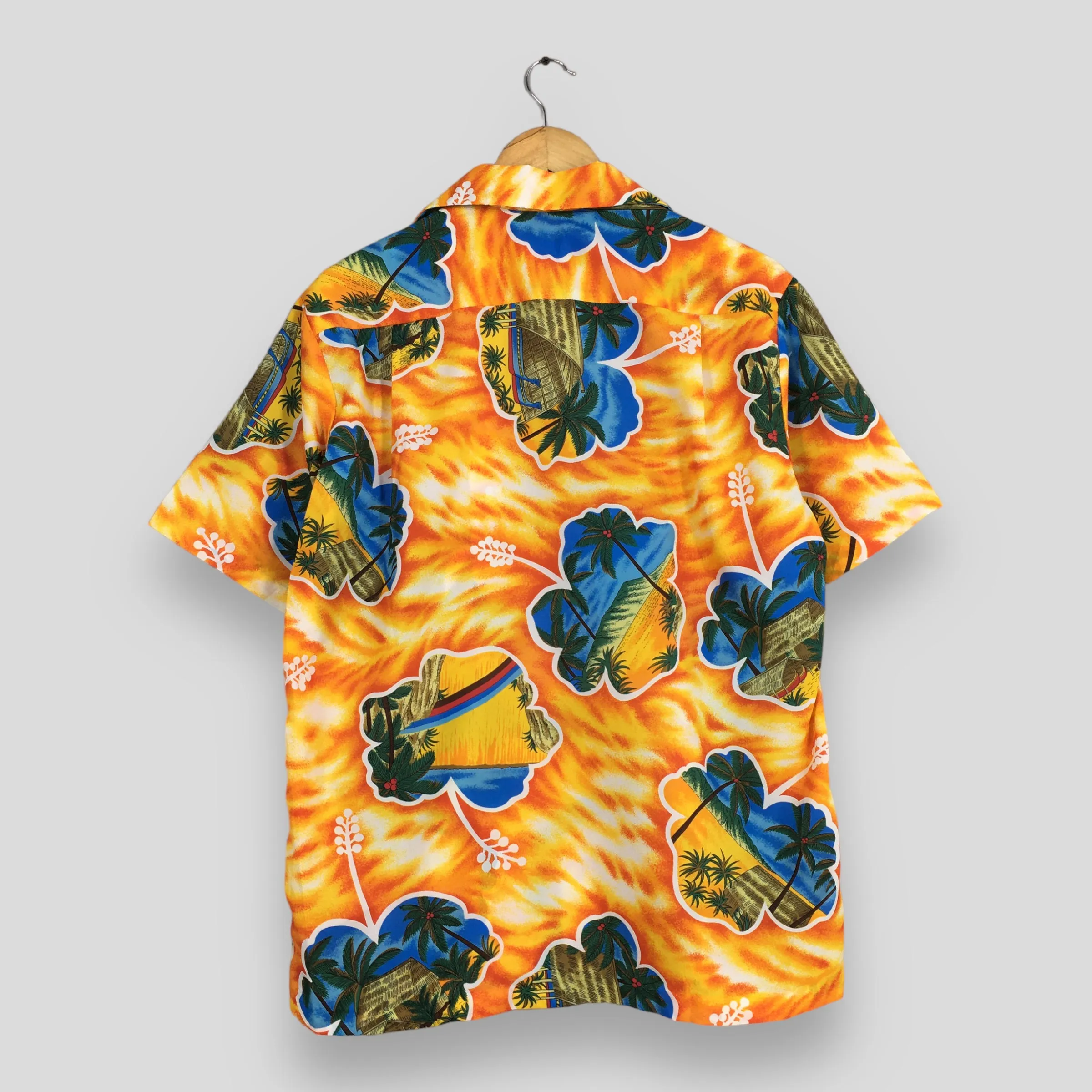 Vintage 80s Hawaiian Beach Aloha Shirts Medium